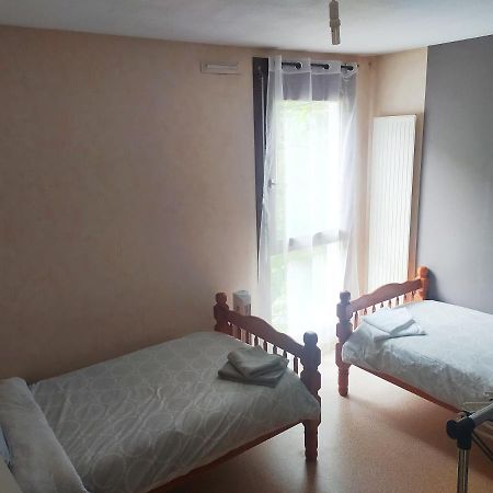 Chambre Privée 2 pas du lac chez l'habitant Sévrier Esterno foto
