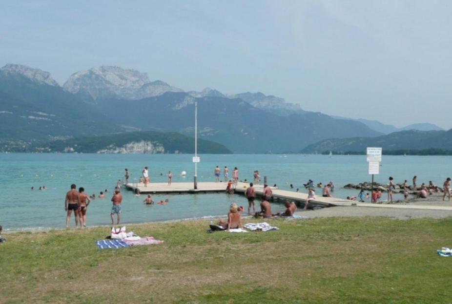 Chambre Privée 2 pas du lac chez l'habitant Sévrier Esterno foto
